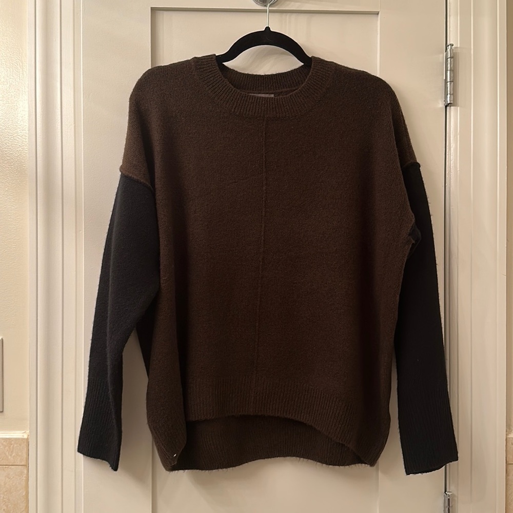 Vince Camuto sweater
